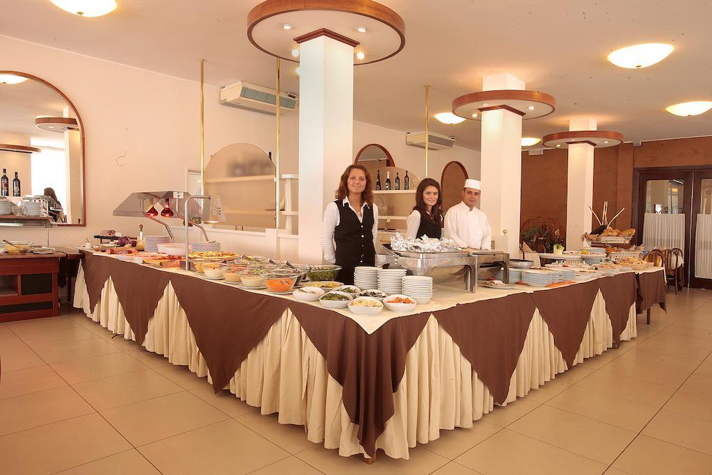 Gallia Club Hotel เชเซนาติโก ภายนอก รูปภาพ