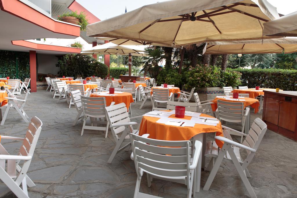 Gallia Club Hotel เชเซนาติโก ภายนอก รูปภาพ